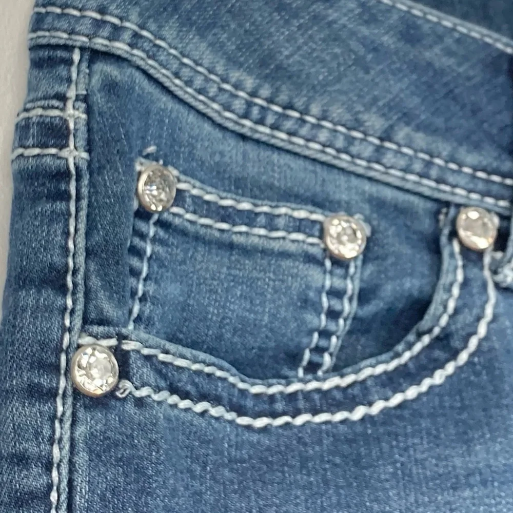 D’MODE CLASSIX Rhinestone Bling Low Rise Bootcut Jeans - Size 2 - Picture 8 of 12